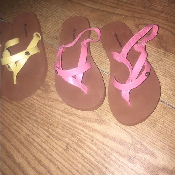 2 pairs of sandals flip flops size 9 yellow and pink - Picture 10 of 13